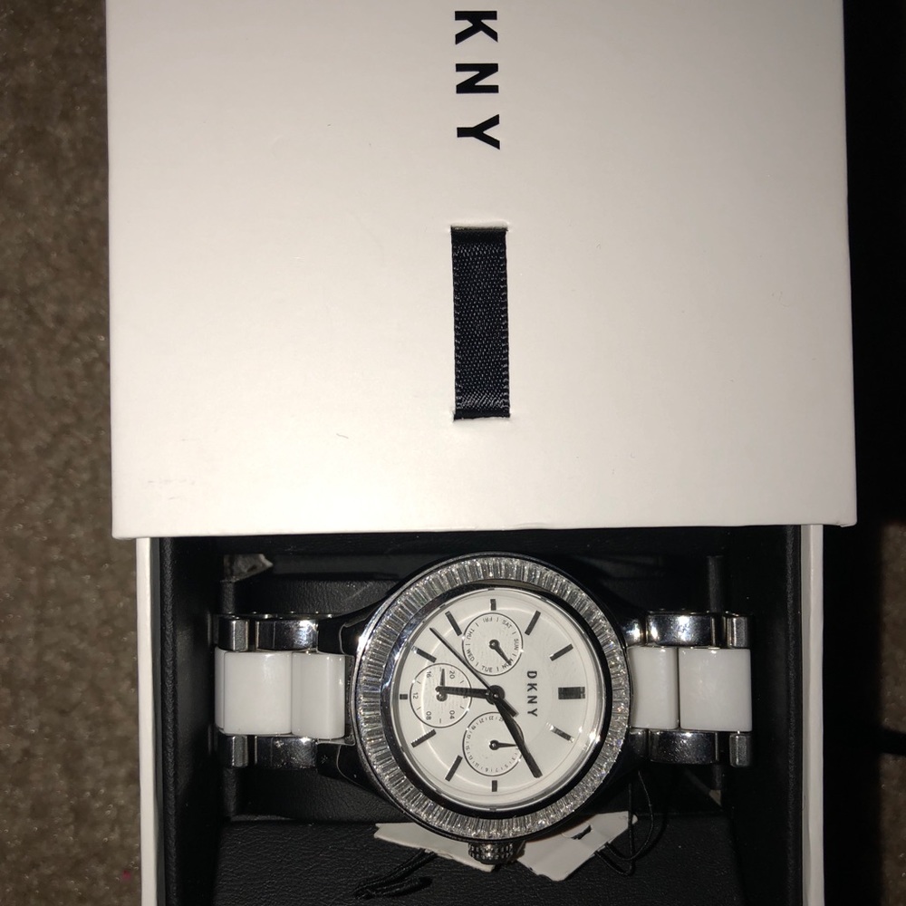 DKNY White Ceramıc Watch 💫